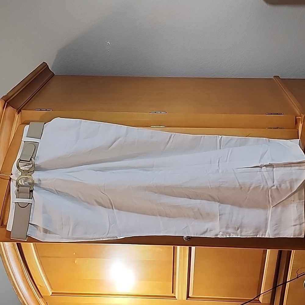 Womens New With Tags white pants